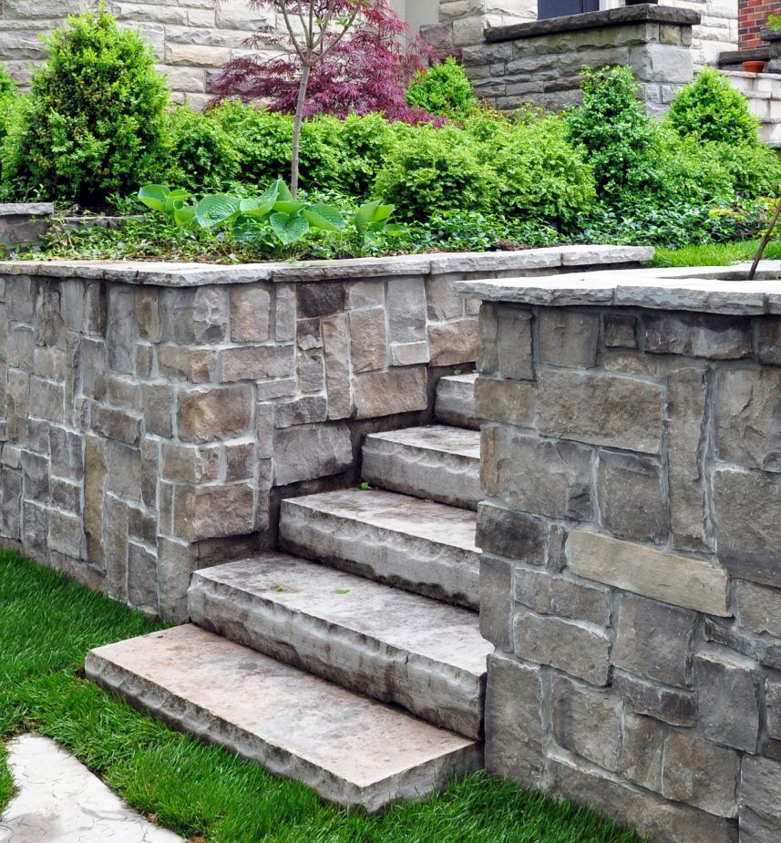 Treppen aus Naturstein im Außenbereich - Um- und Anbau im Außenbereich in Lage, NRW
